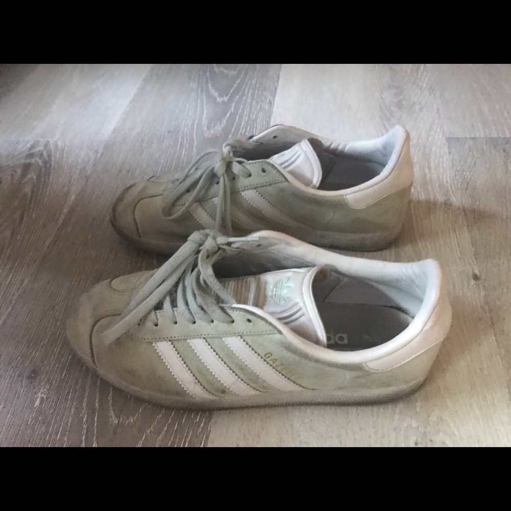 Adidas jazelle sneaker